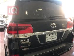 تۆیۆتا لاند کروزەر